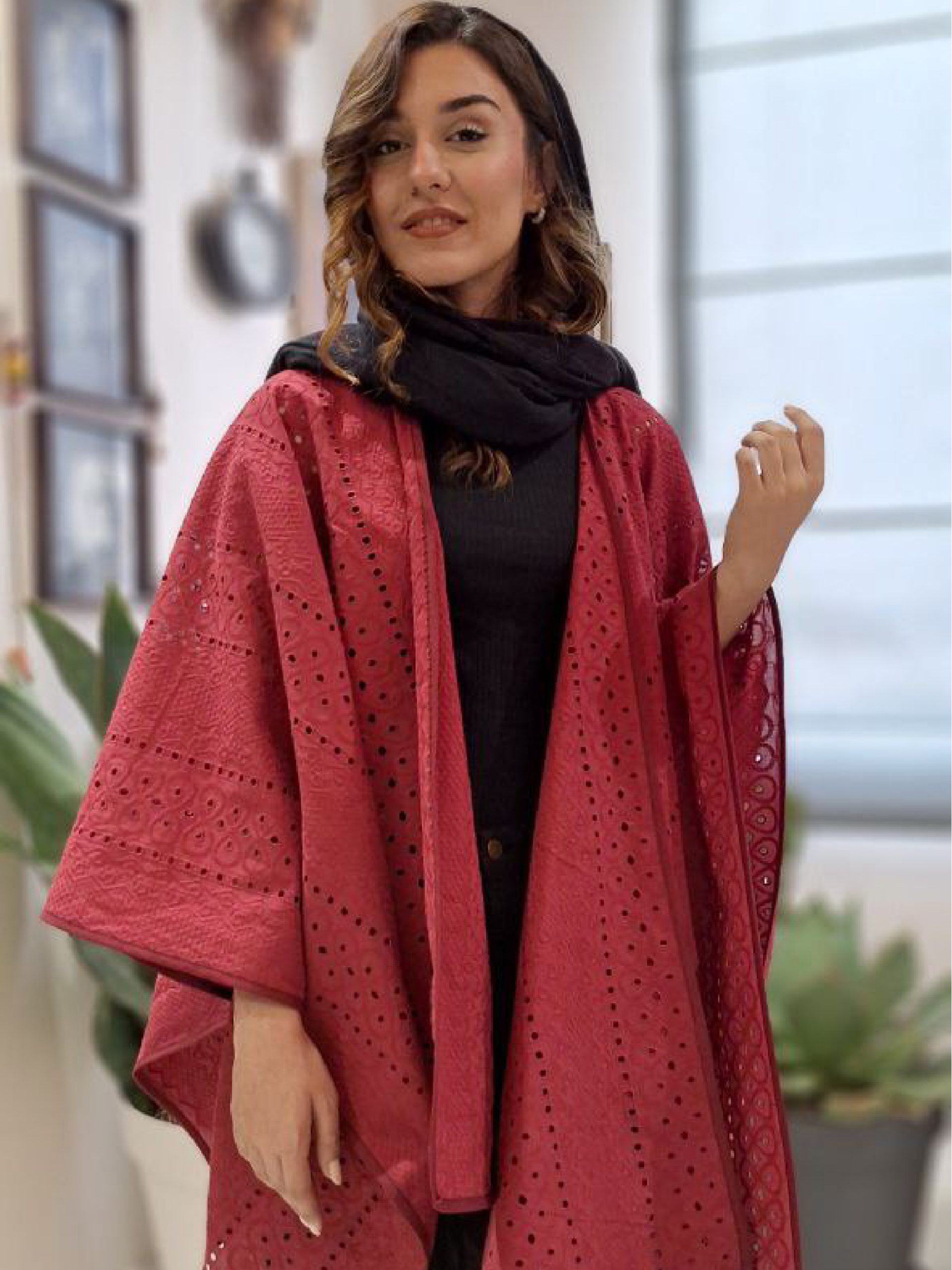 پانچو زرشکی خامه دوزی