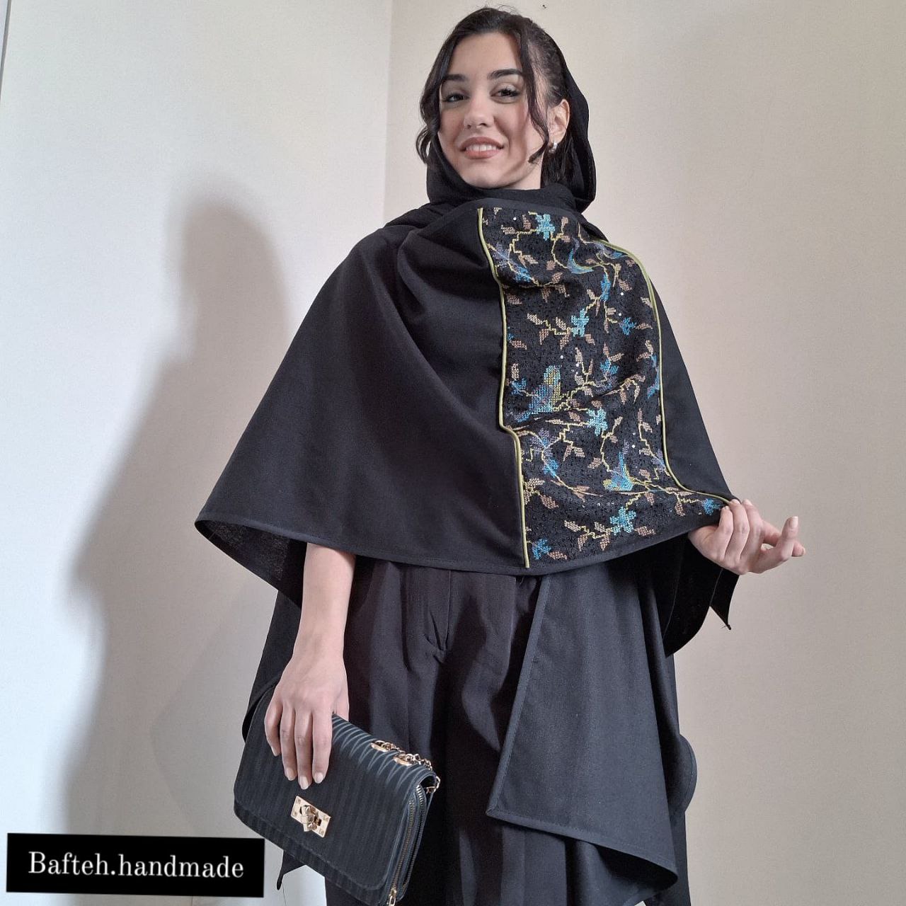 پانچو رنگ مشکی