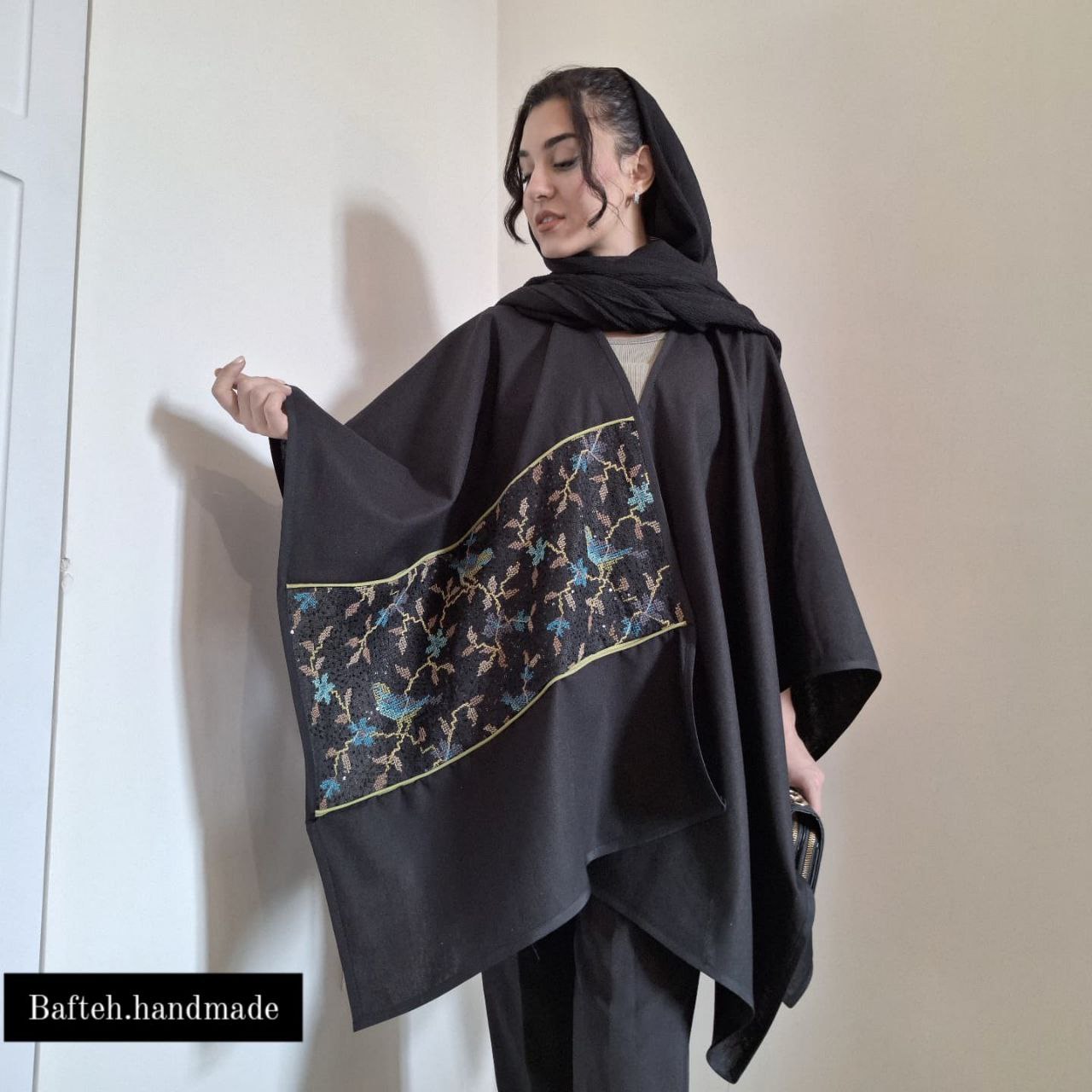 پانچو رنگ مشکی