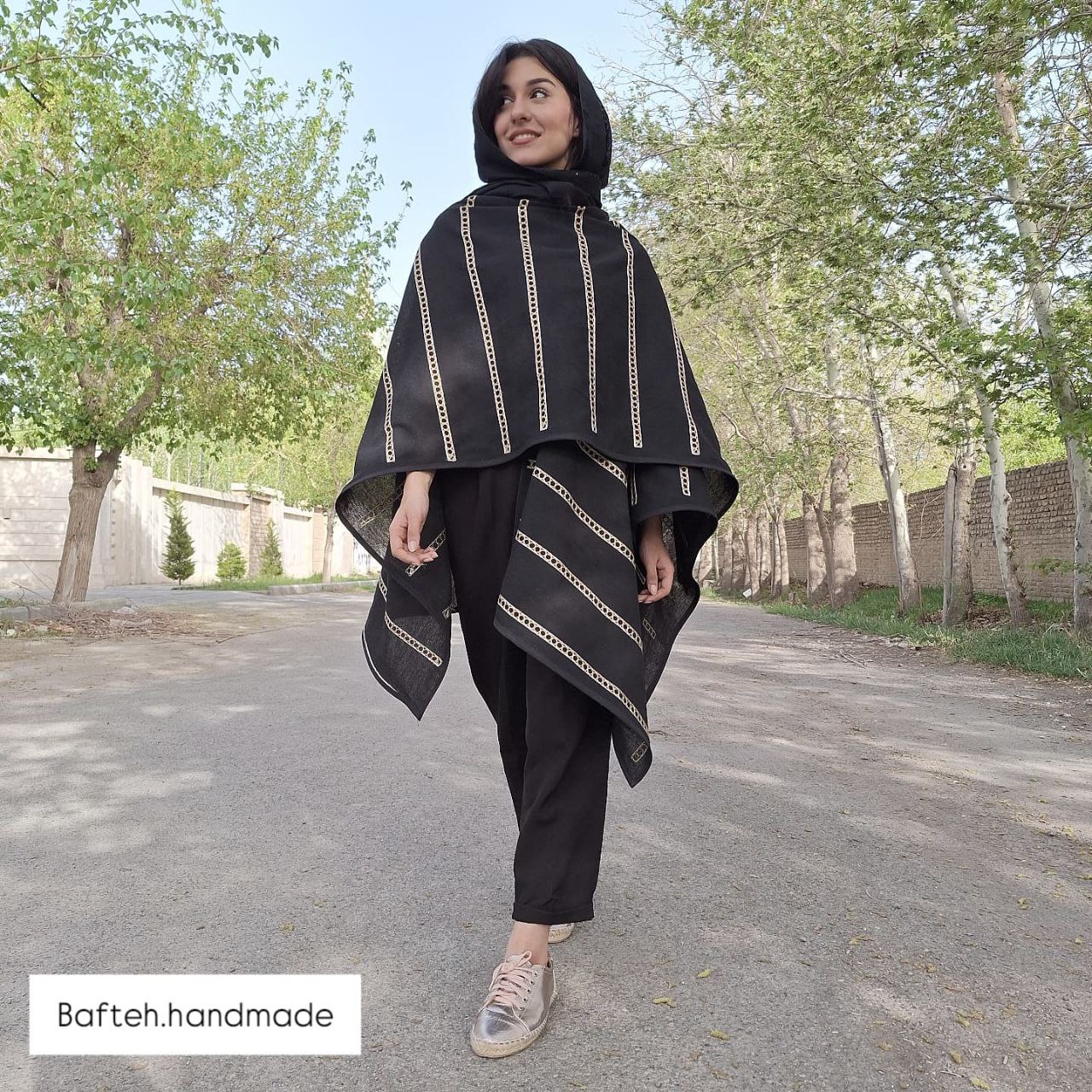 پانچو لینن گلدوزی