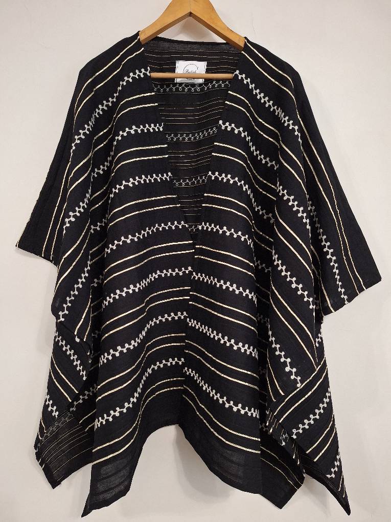 پانچو قیطون دوزی و رده های طلاکوب شده